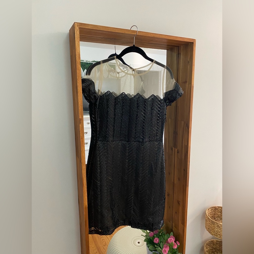 Wyldr Black and Nude Dress Size M - Good Condition